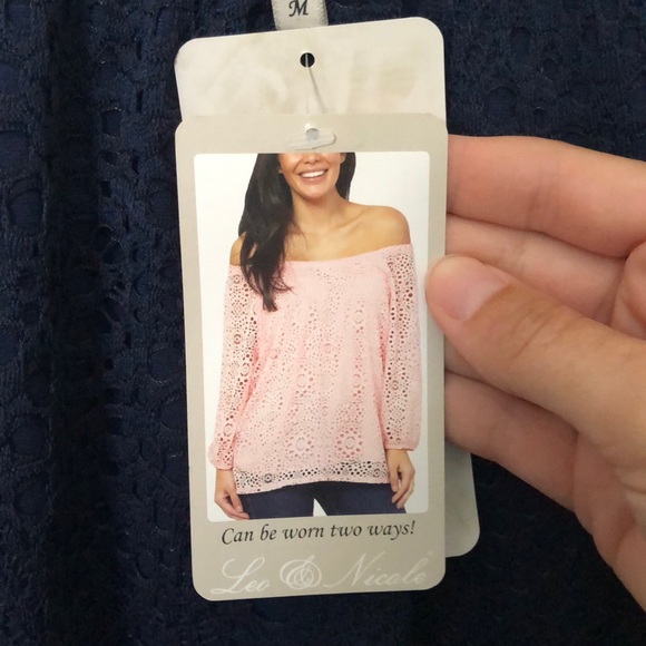 NWT Leo & Nicole Navy Blue Lace Top (Medium) - Picture 4 of 5